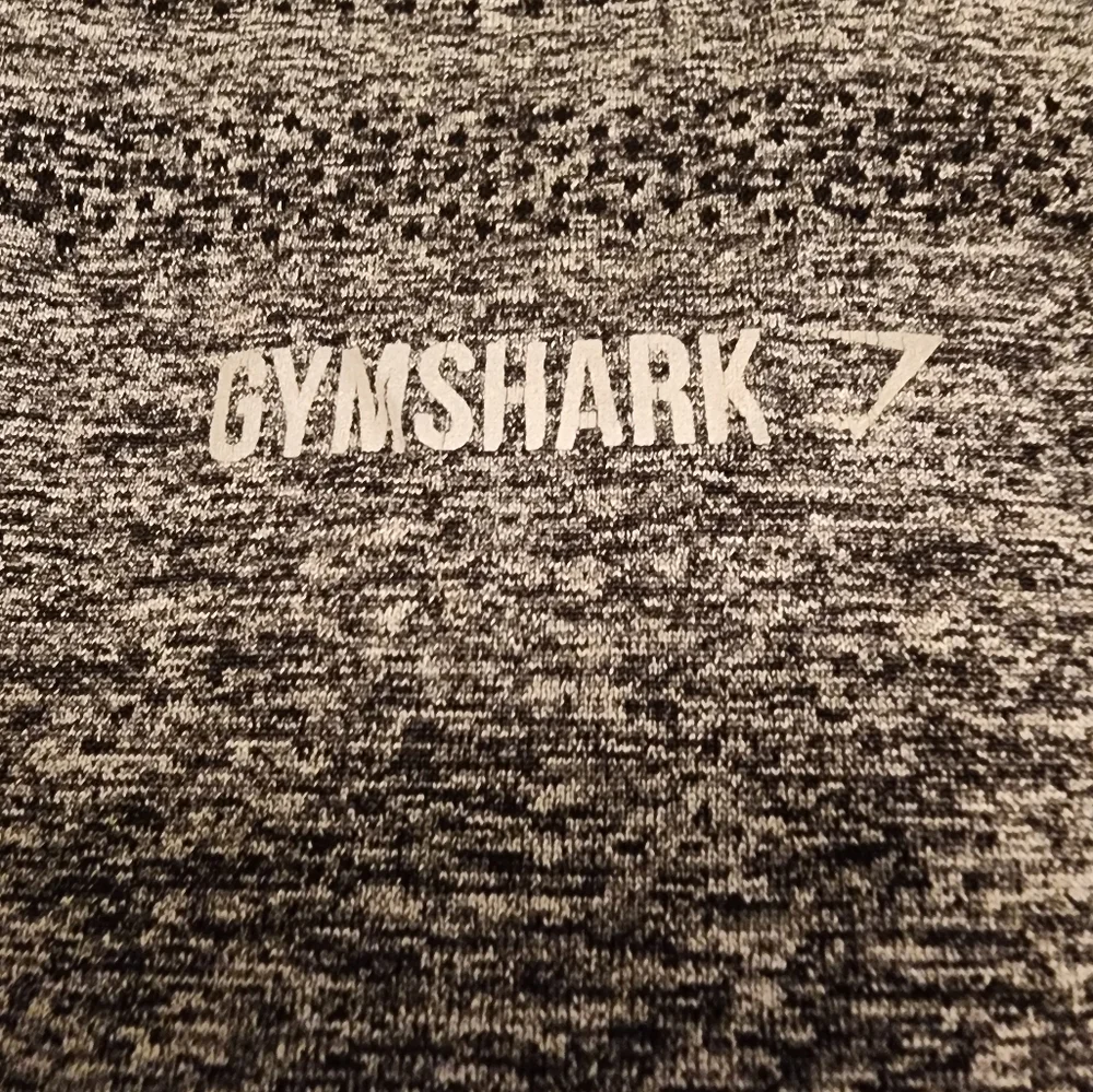 Gymshark Men's Low Profile Workout Top - Picture 4 of 4